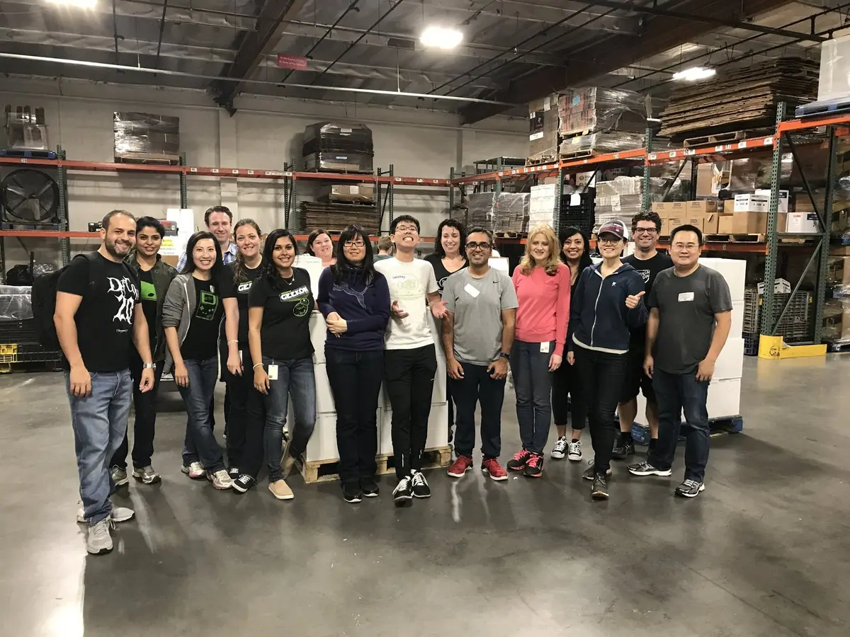 The Groupon merchant design team volunteering together in 2017